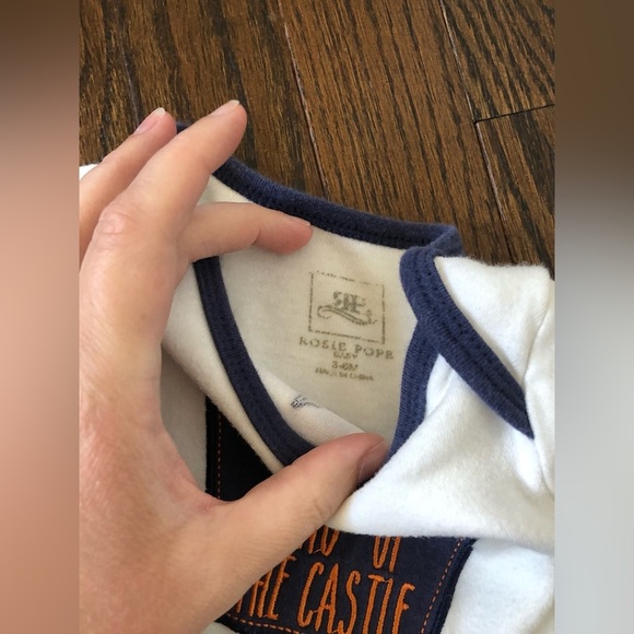 Rosie Pope x4 Bundle: Boys 3-6M “King of the Castle” Short-Sleeve Onesie Set - Picture 6 of 9